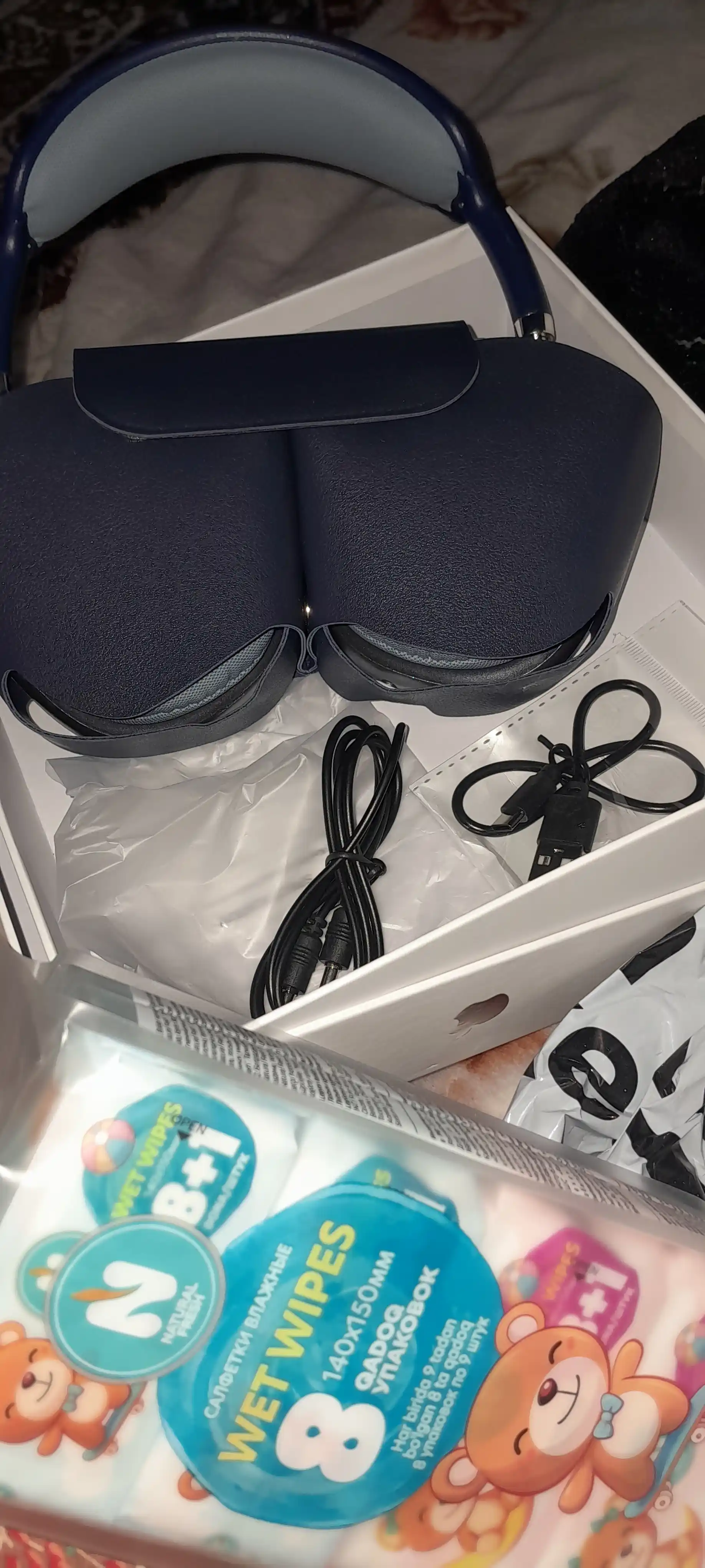 Беспроводные наушники Pods Max, работают через Bluetooth