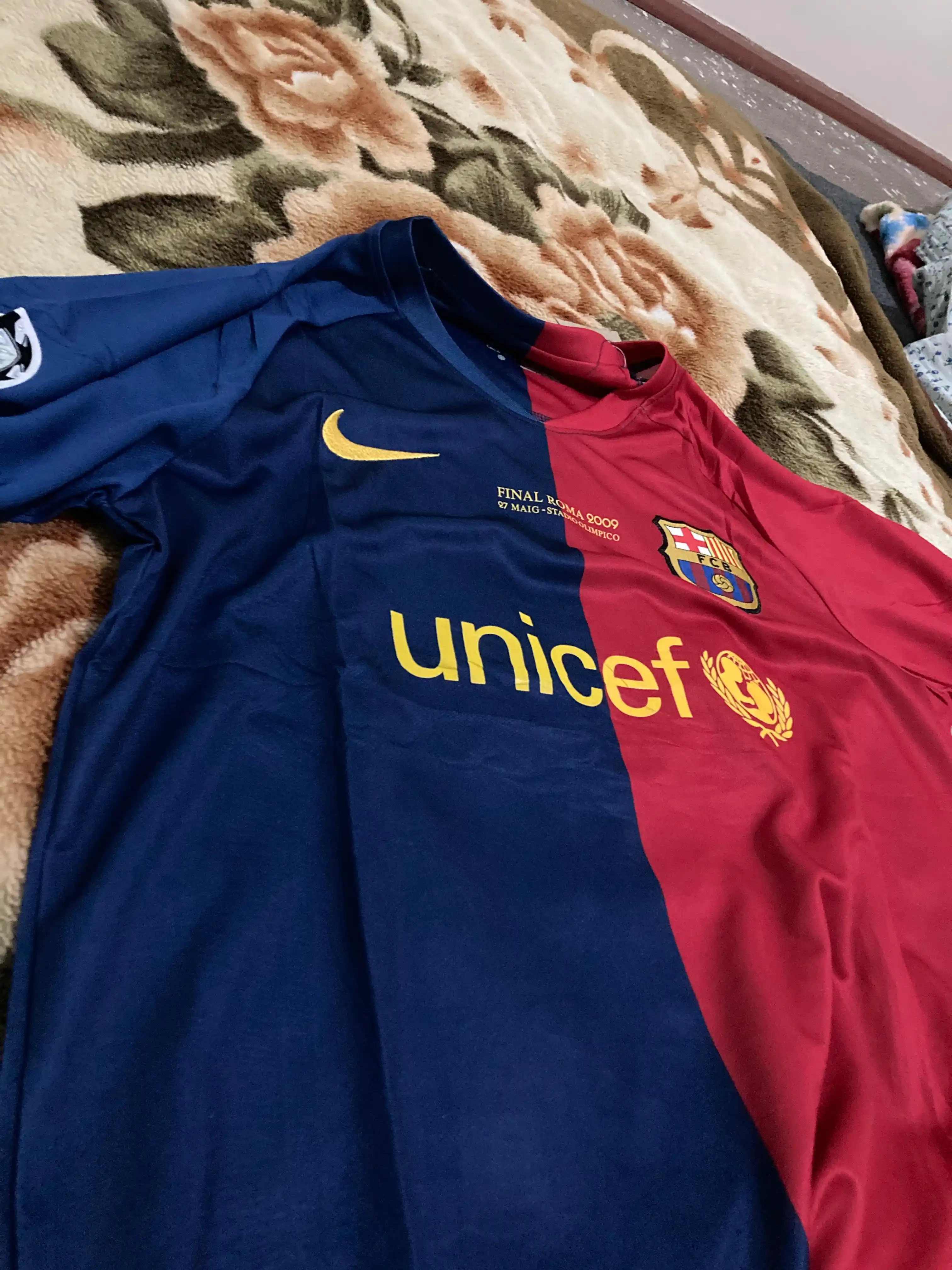 Milan, "Real Madrid", "Barselona", "Arsenal", "Angliya" retro futbol formalari