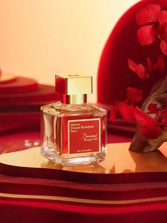 Atirlar ayollar va erkaklar uchun Baccarat Rouge 540 Maison Francis, unisex, kuzgi