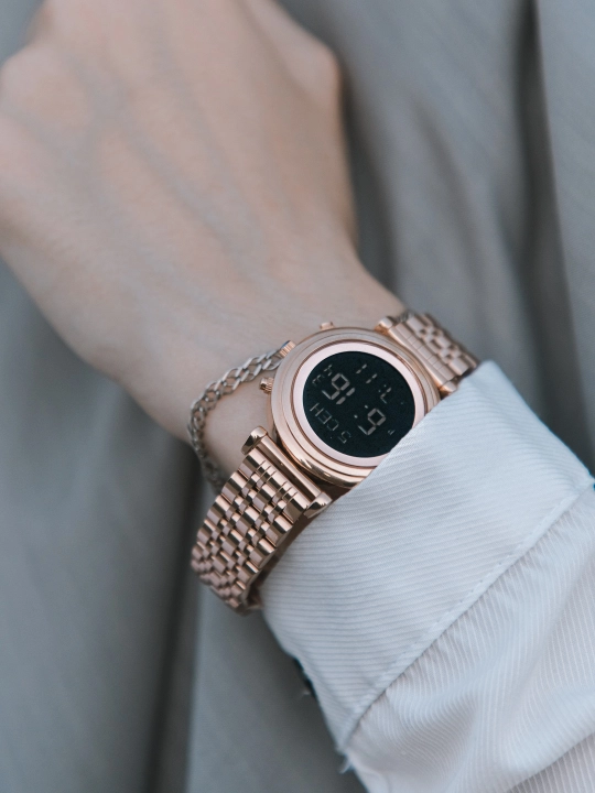 Ayollar uchun suvga chidamli, Namoz vaqtini eslatadigan ZAMA WATCH soati