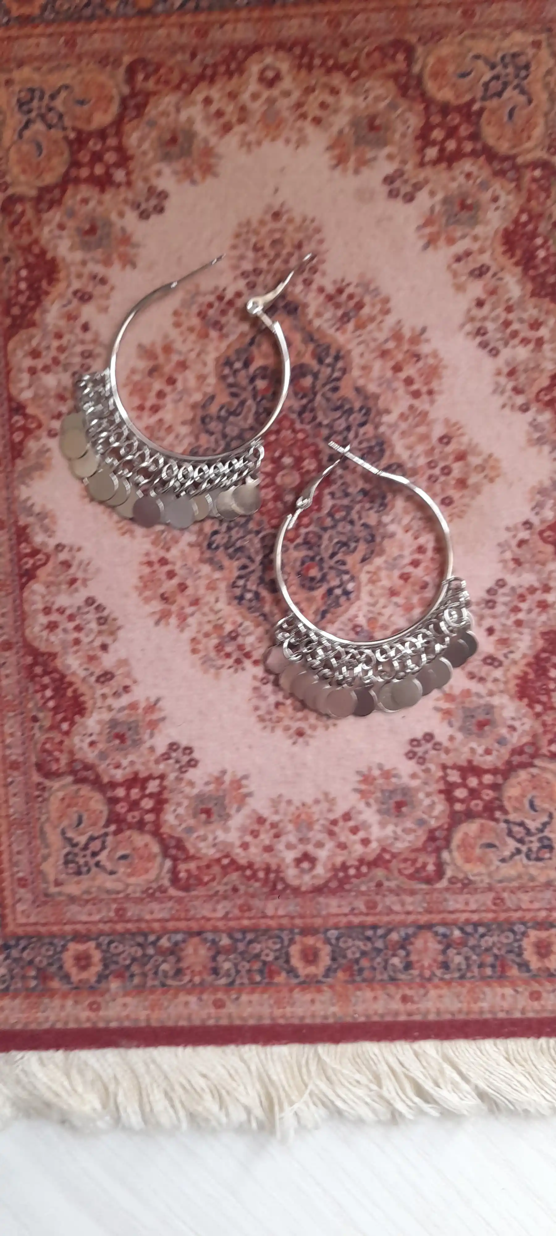 Серьги для женщин