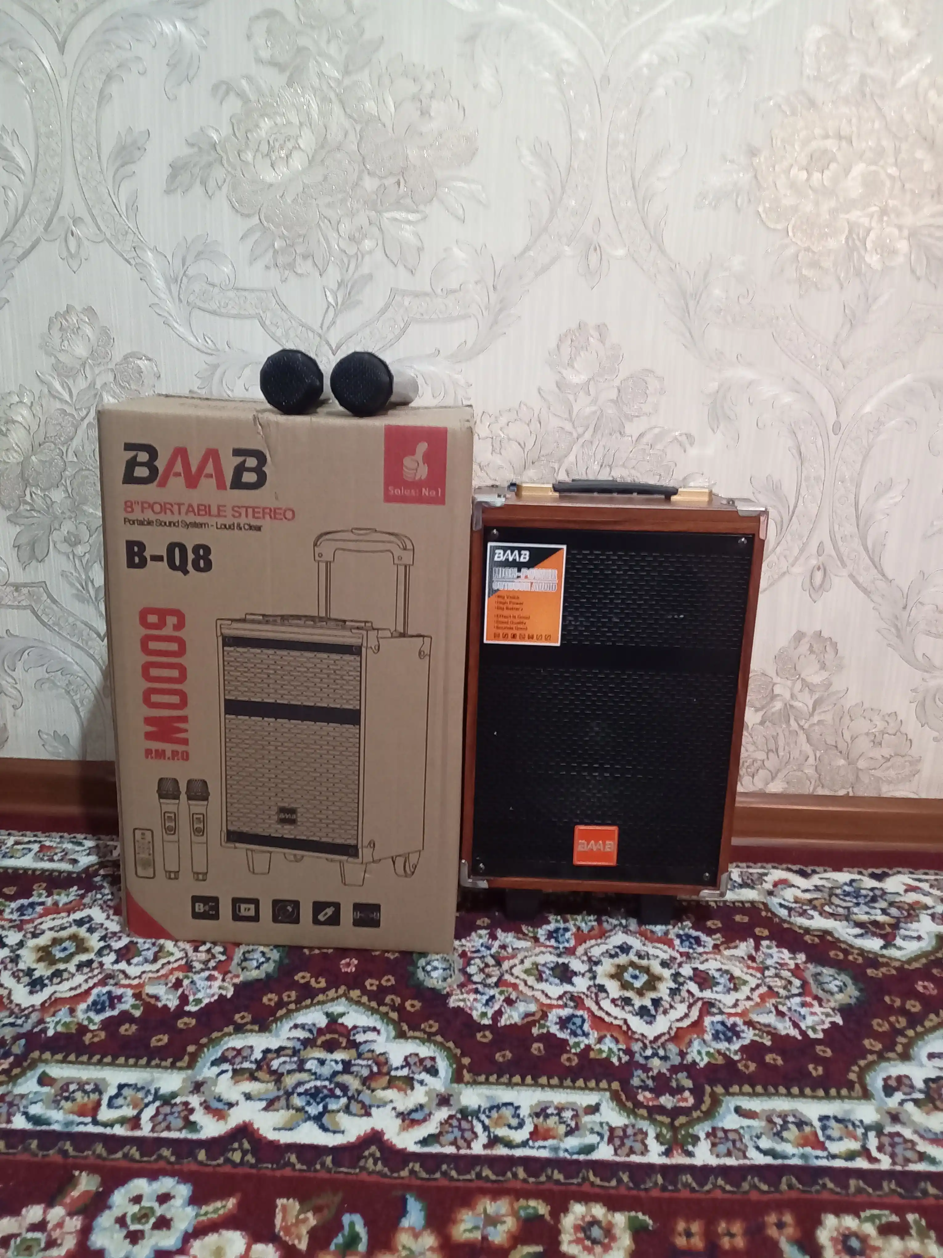 Portativ kalonka karaoke BAAB bluetooth simsiz mikrafon va boshqaruv pultga ega