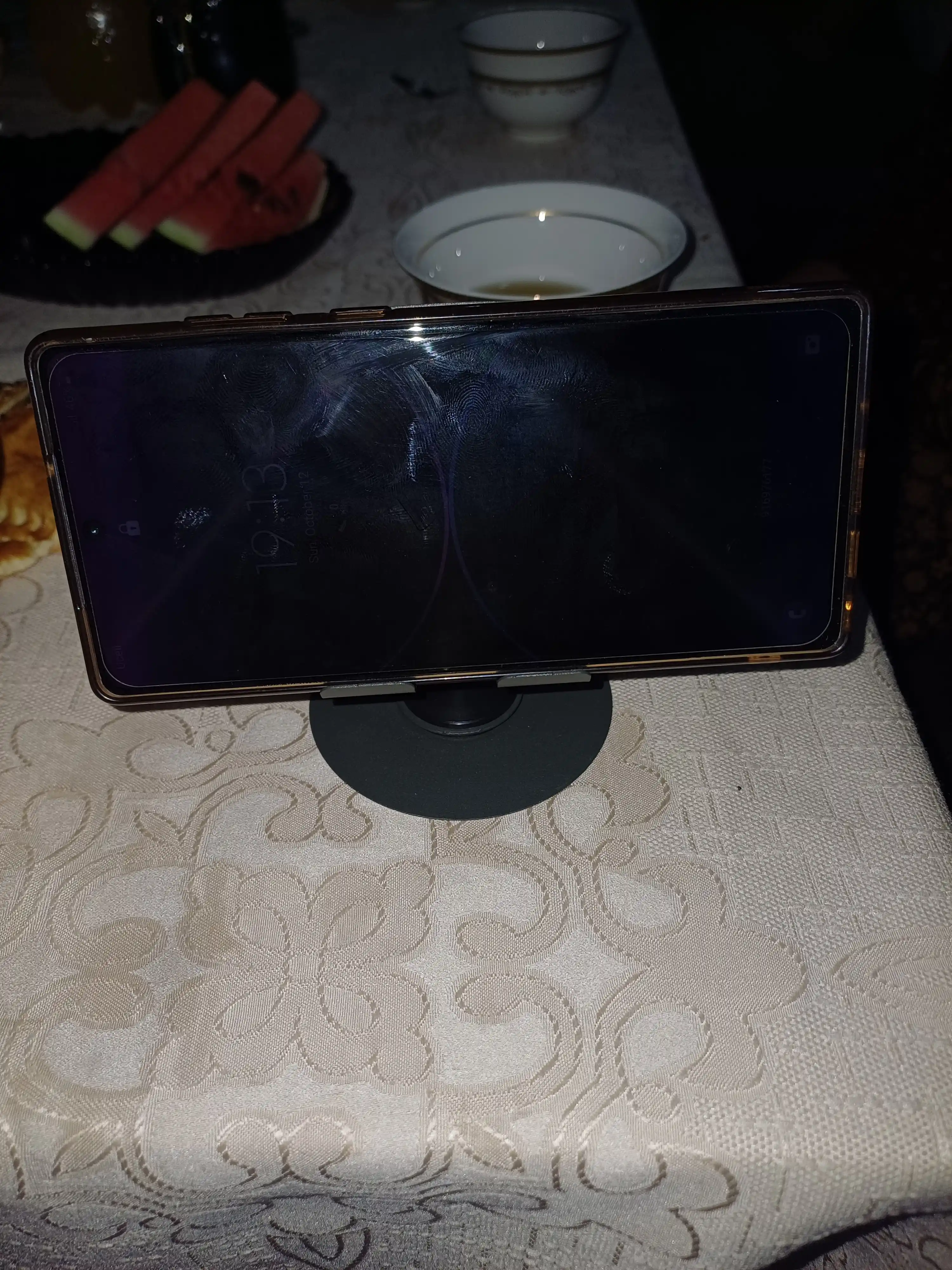 Telefon va planshetlar uchun metall tutqich, 360 darajaga aylanadi, taglik
