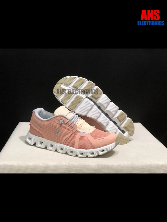 Женские кроссовки On Cloud X
