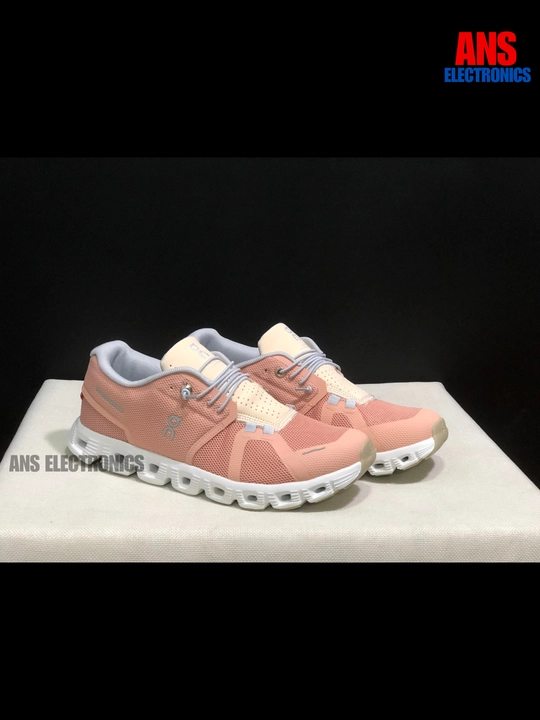 Женские кроссовки On Cloud X