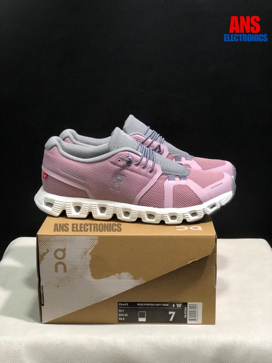 Женские кроссовки On Cloud X