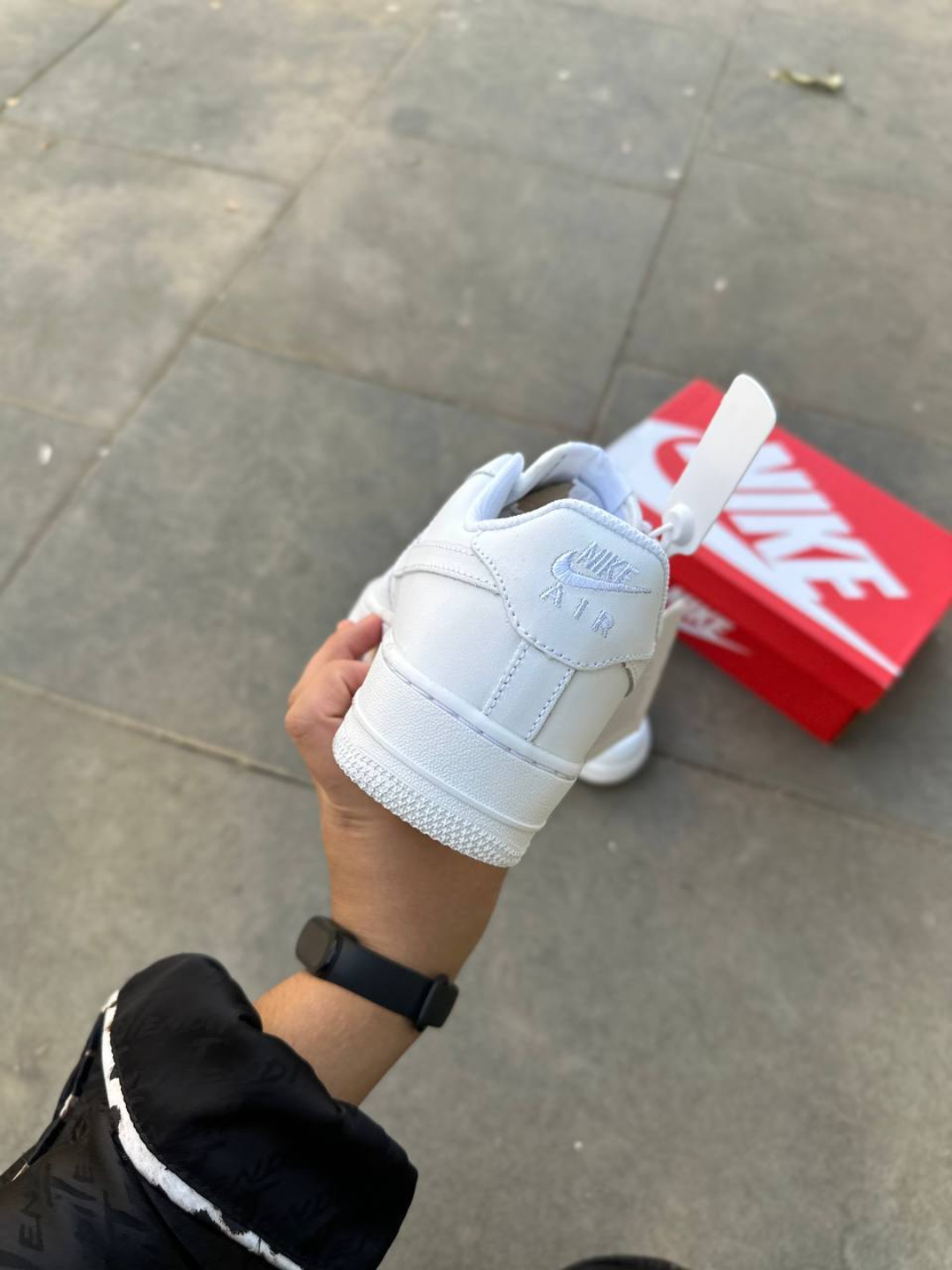 Nike Air Force erkaklar krossovklari