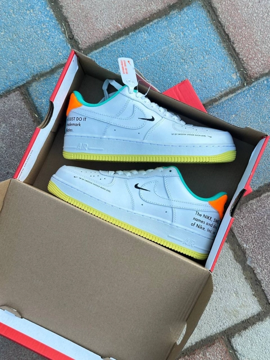Nike Air Force erkaklar krossovklari
