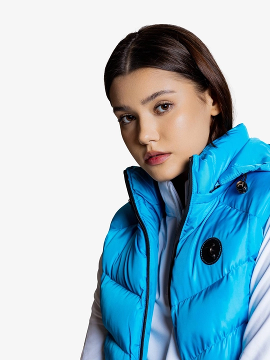 Ayollar nimchasi 7SABER Active Comfort kapushonli jiletka
