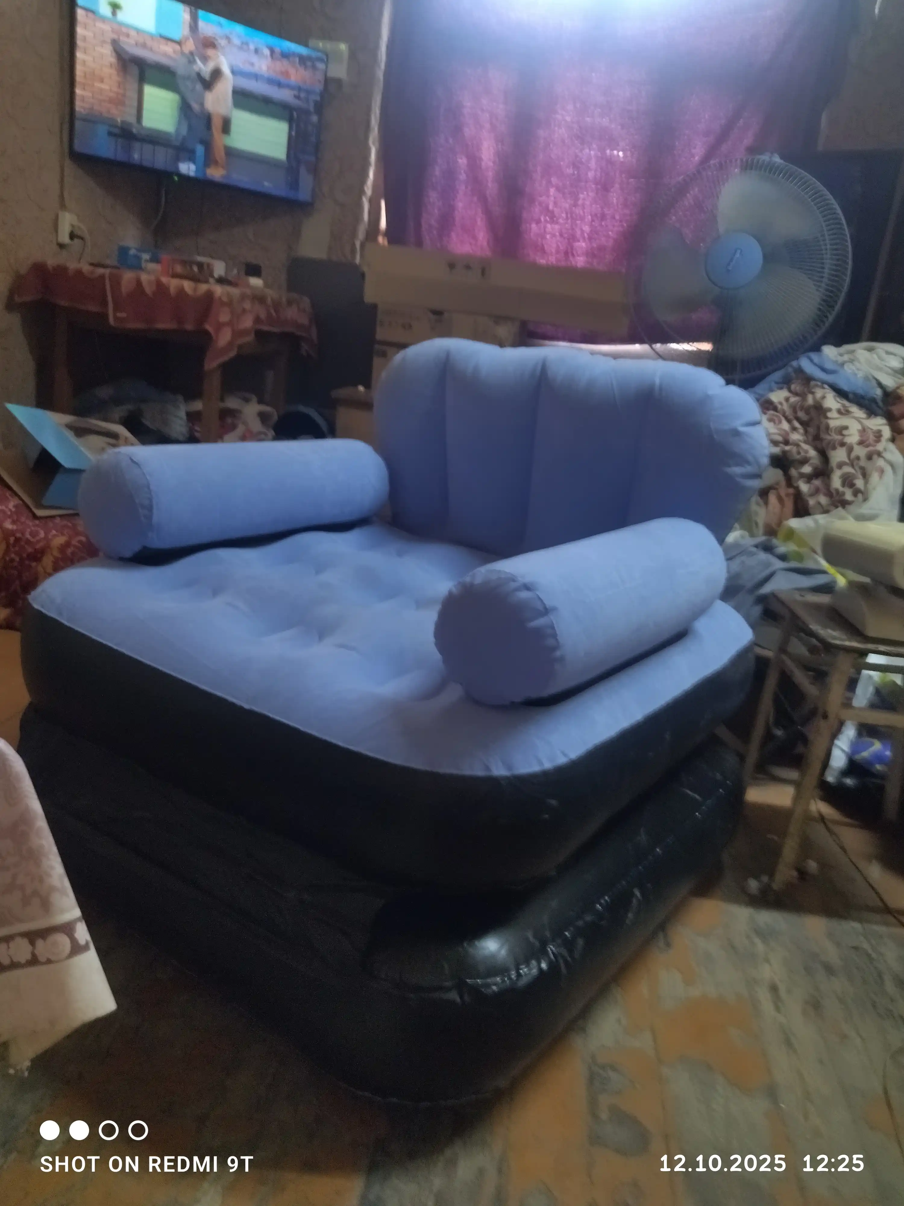 Puflanadigan kreslo, divan