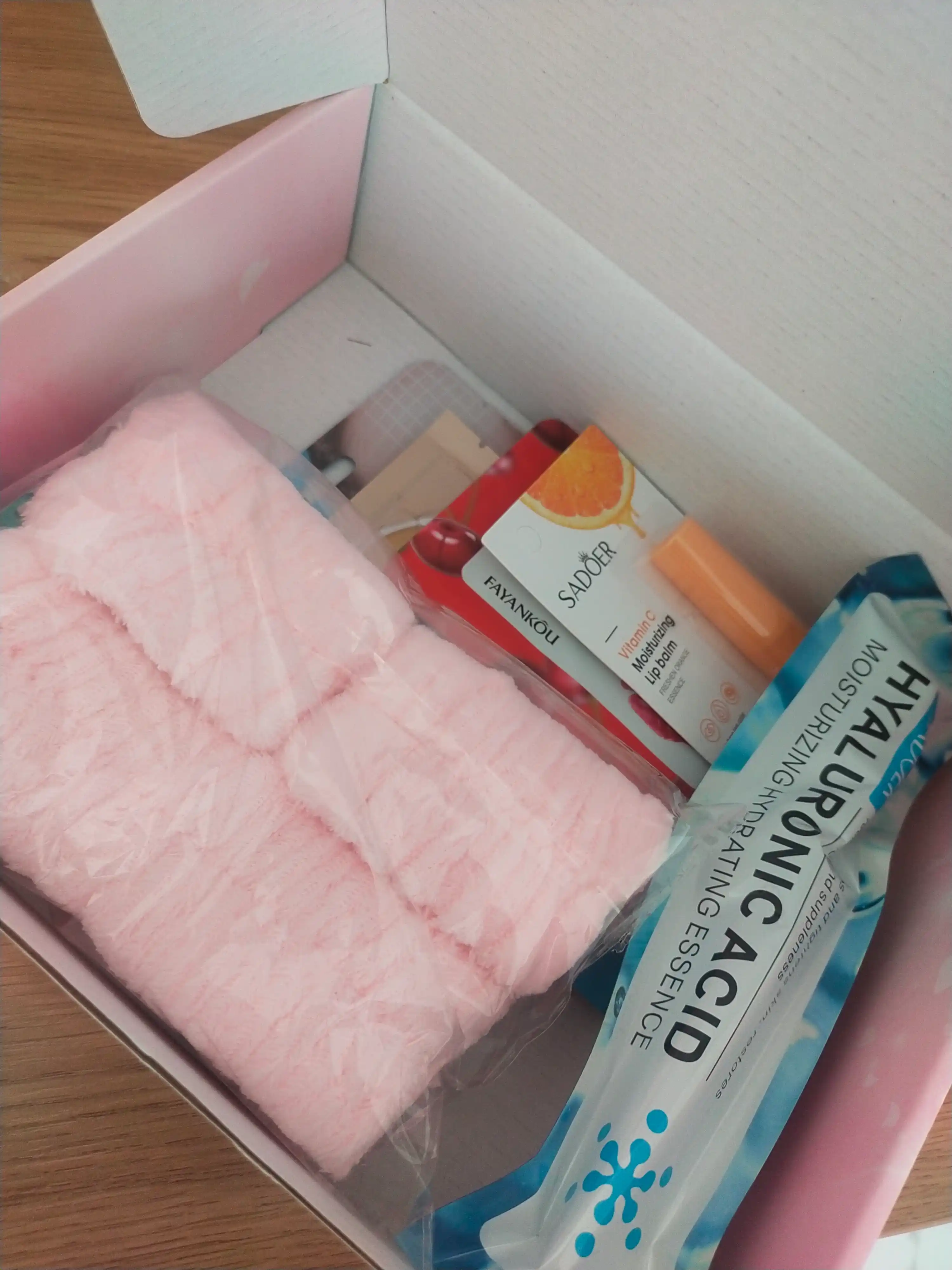 Beauty Box sovgʻa kosmetika toʻplami, yuz va tanaga parvarish