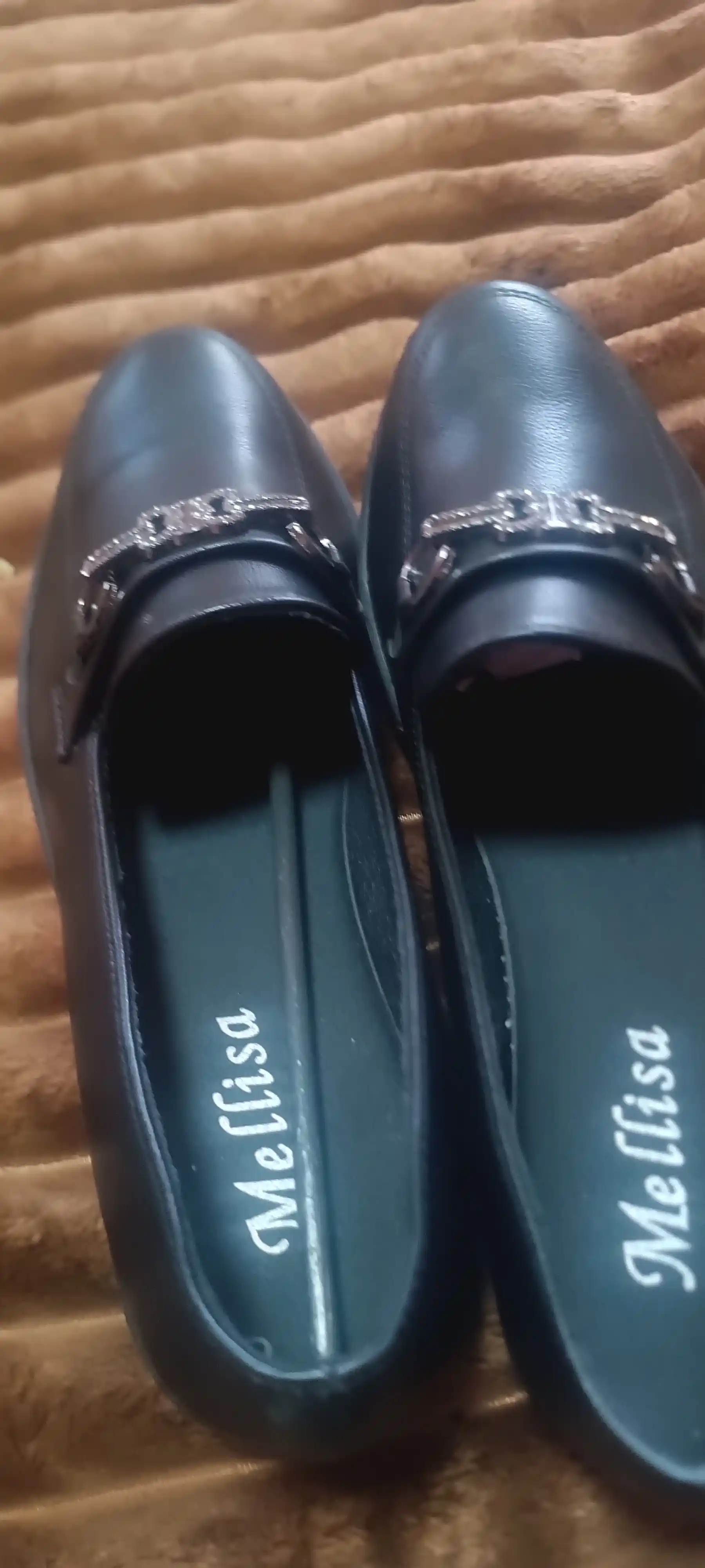 Ayollar uchun loferlar, 36-41