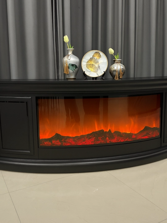 Klassik dizayndagi tirik alanga effektiga ega elektr kamin