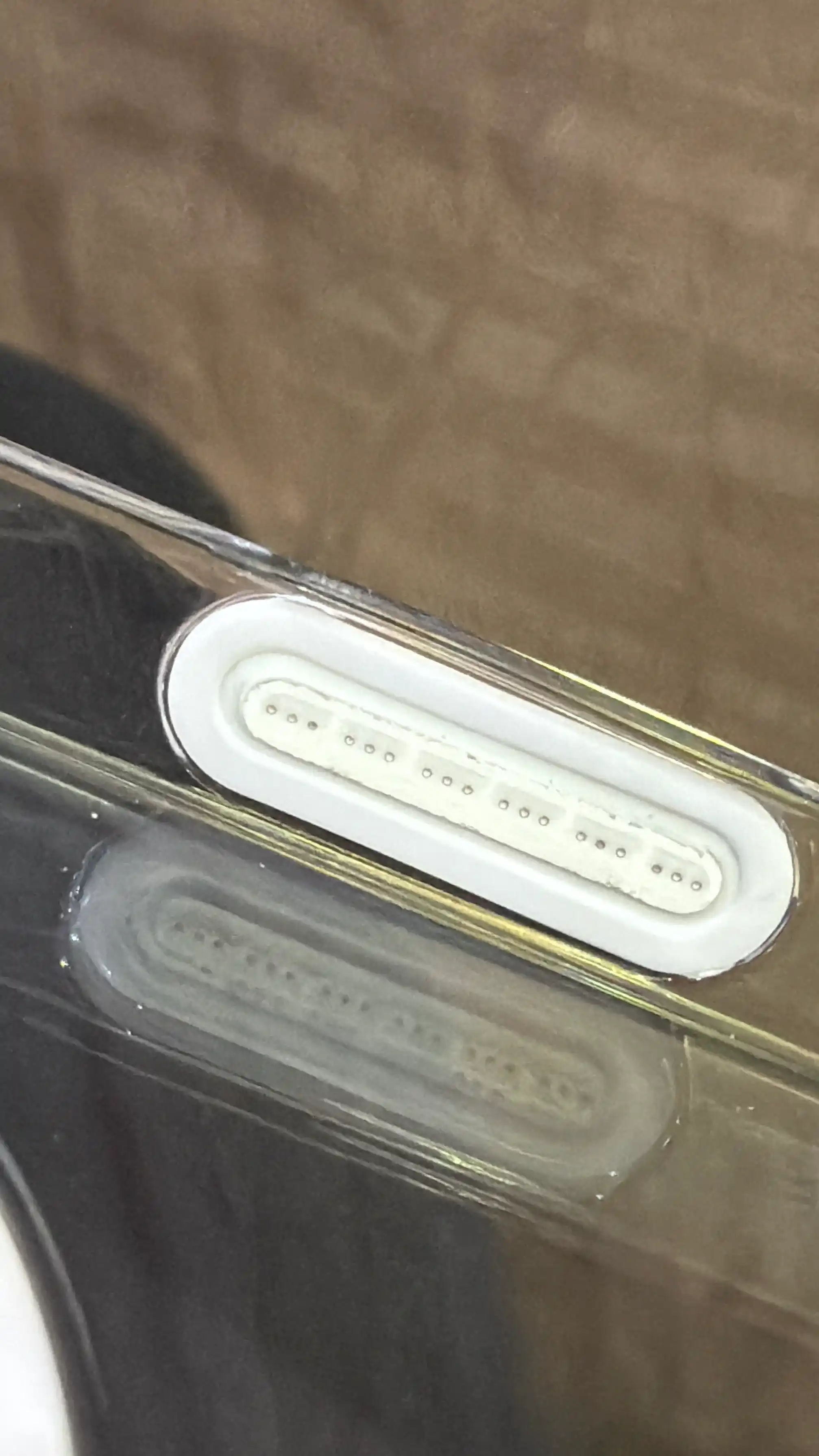Magsafe, TPU shaffof magnitli korpus AI tugmalari bilan iPhone 16 Pro/Max uchun