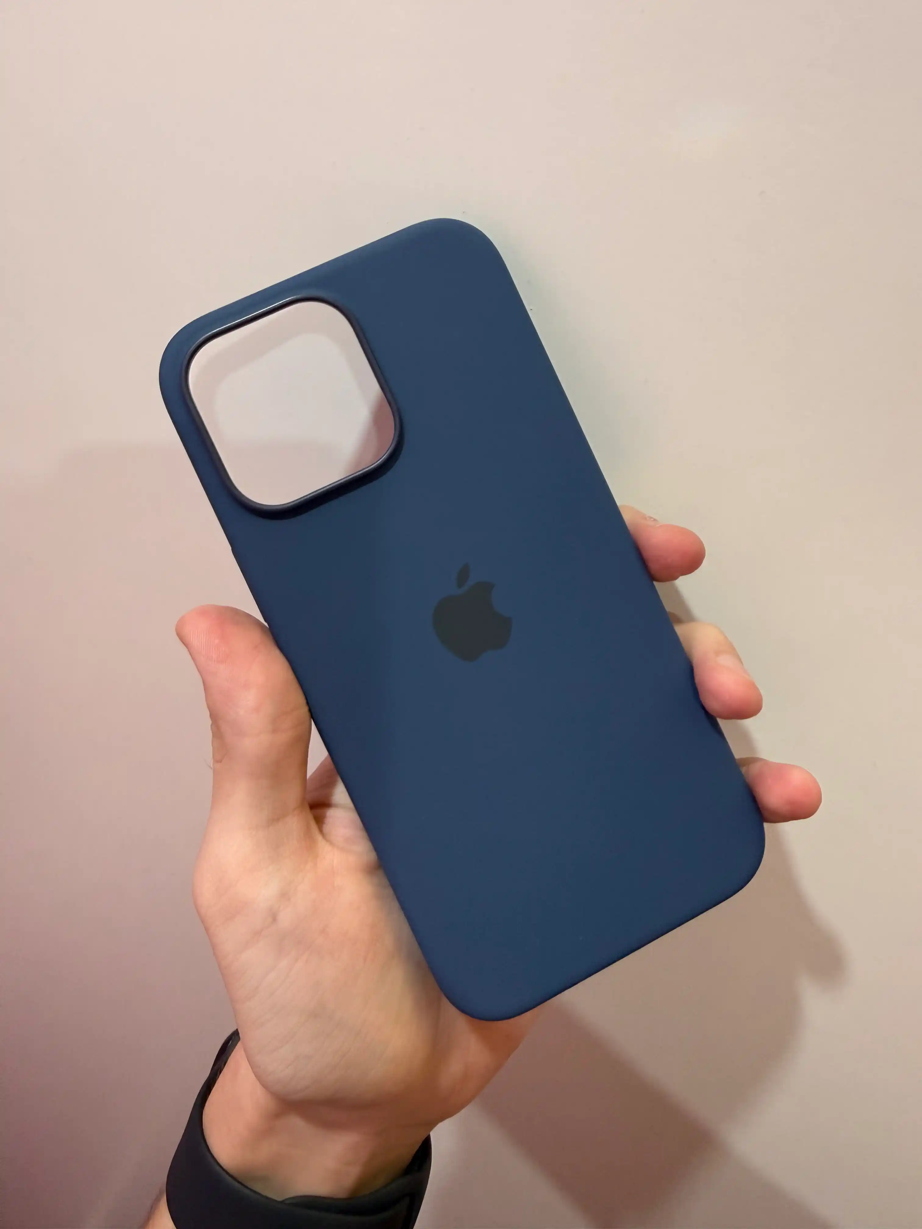 IPhone 16 Pro/Max uchun qoplamali Magsafe silikon g'ilofi