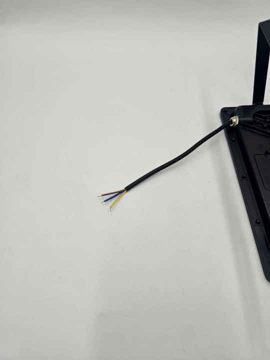 LED прожектор 50–600 Вт, 220–240V, влагопылезащищенный IP65, прочный и надёжный