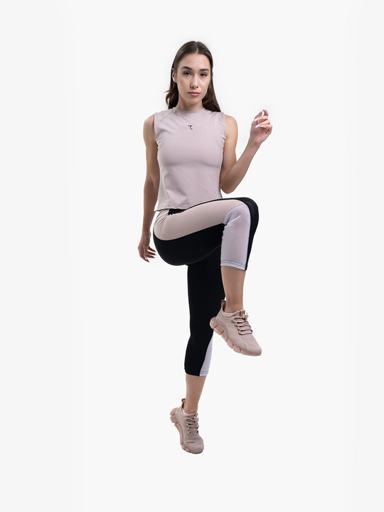 Ayollar sport to'plami 7SABER: mayka va kaltalashgan legginslar (kapri)