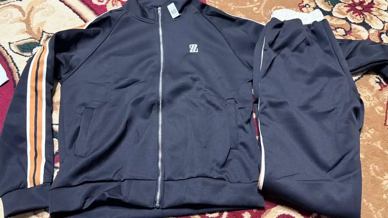 Erkaklar spor kostyumi, ikkilik, zamokli, sportivkalar