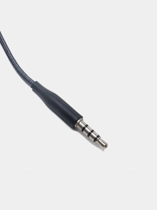 3,5 dyuymli mini-jakka ega AKG BY simli quloqchinlari, qora