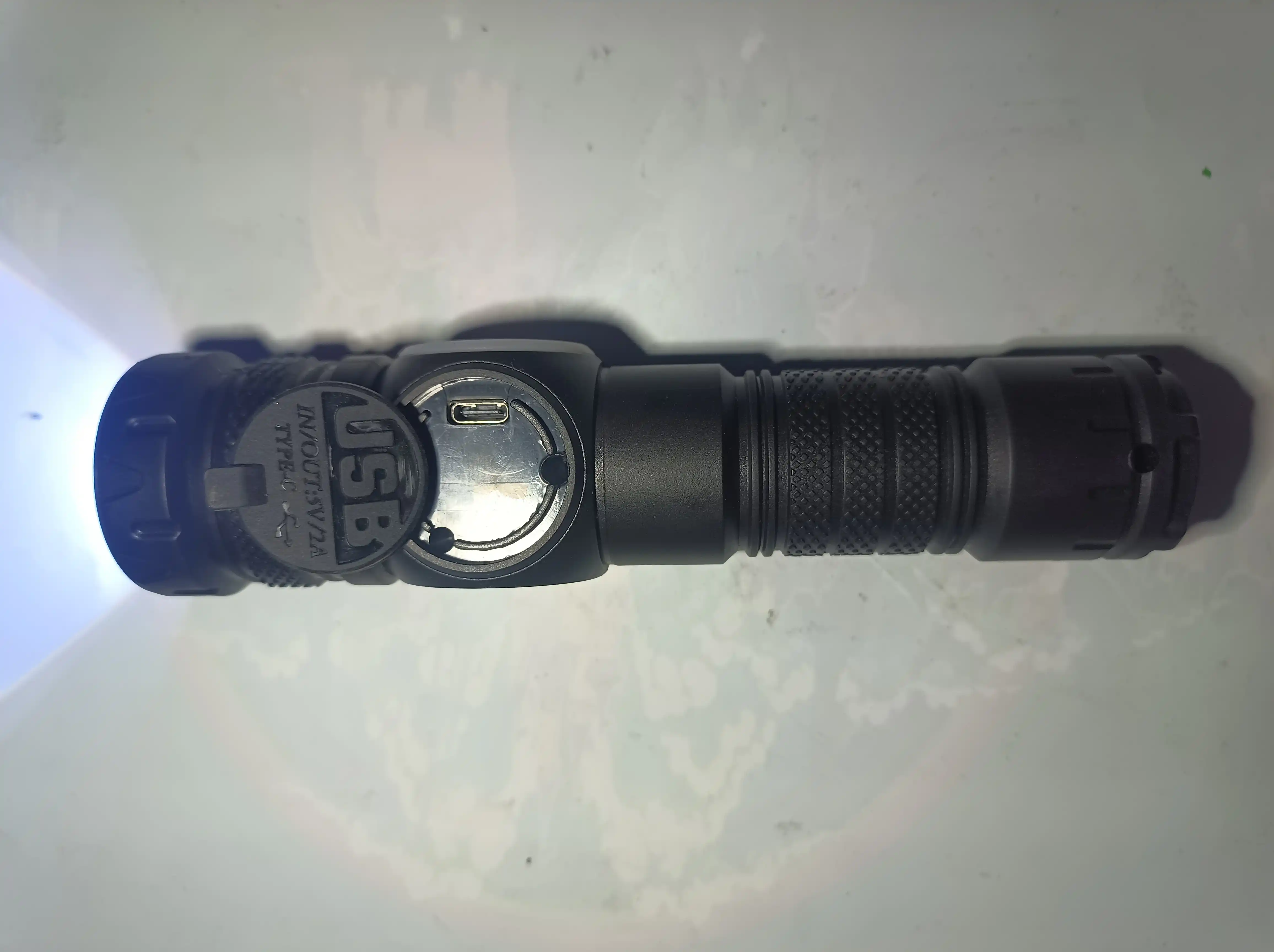 Qo‘l fonar LED, 5 rejim, PowerBank funksiyasi bilan