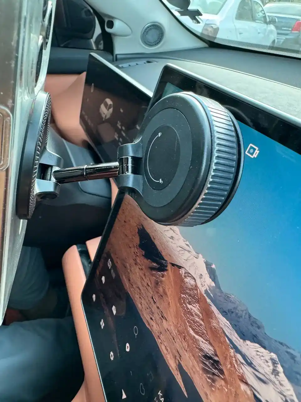 Avtomobil uchun magnit vakuumli telefon ushlagichi Magsafe bilan, 360 darajali, prisoskali