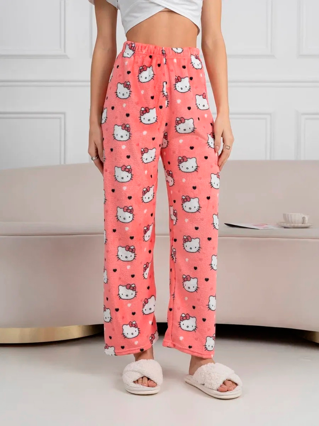 Qora odam travestitni qattiq sikadi