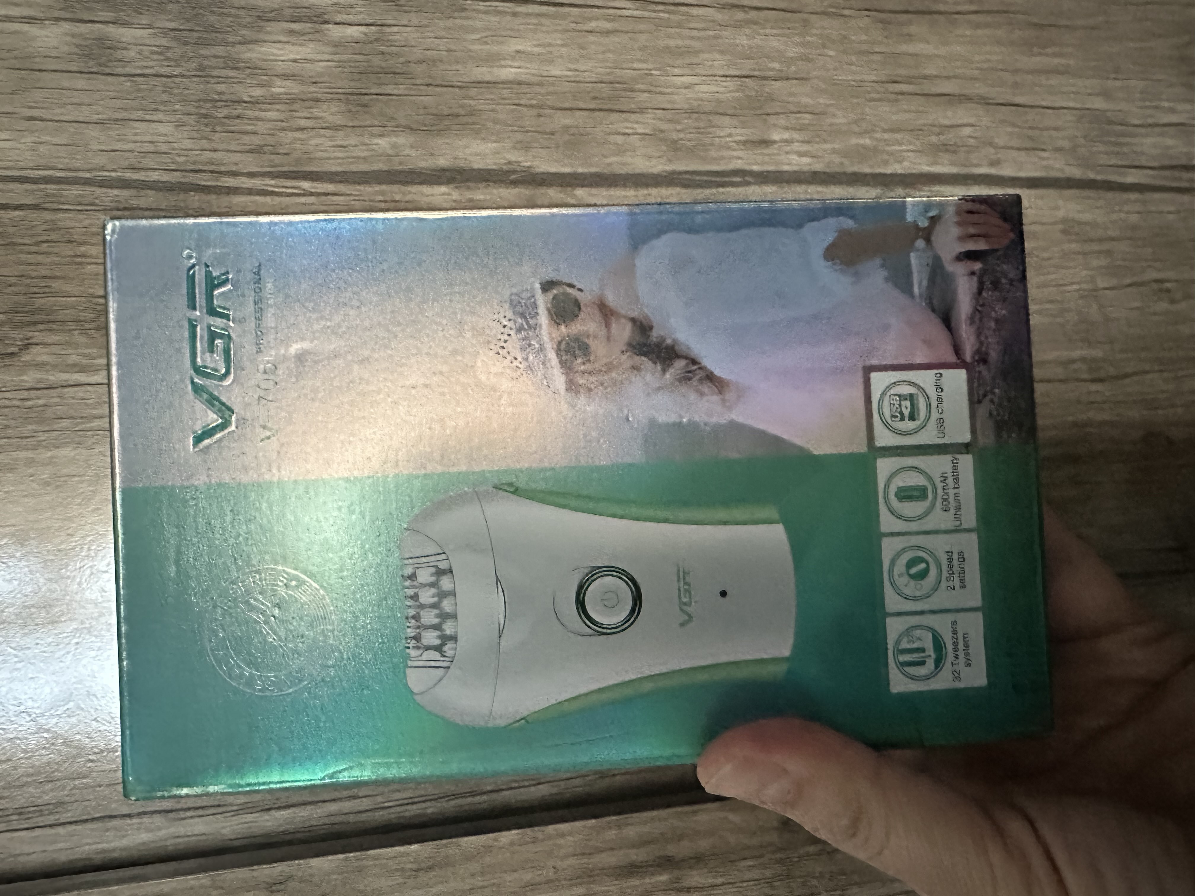Professional epilyator VGR V705, qo'l, oyoq, intim zonalar uchun, zaryadlovchi