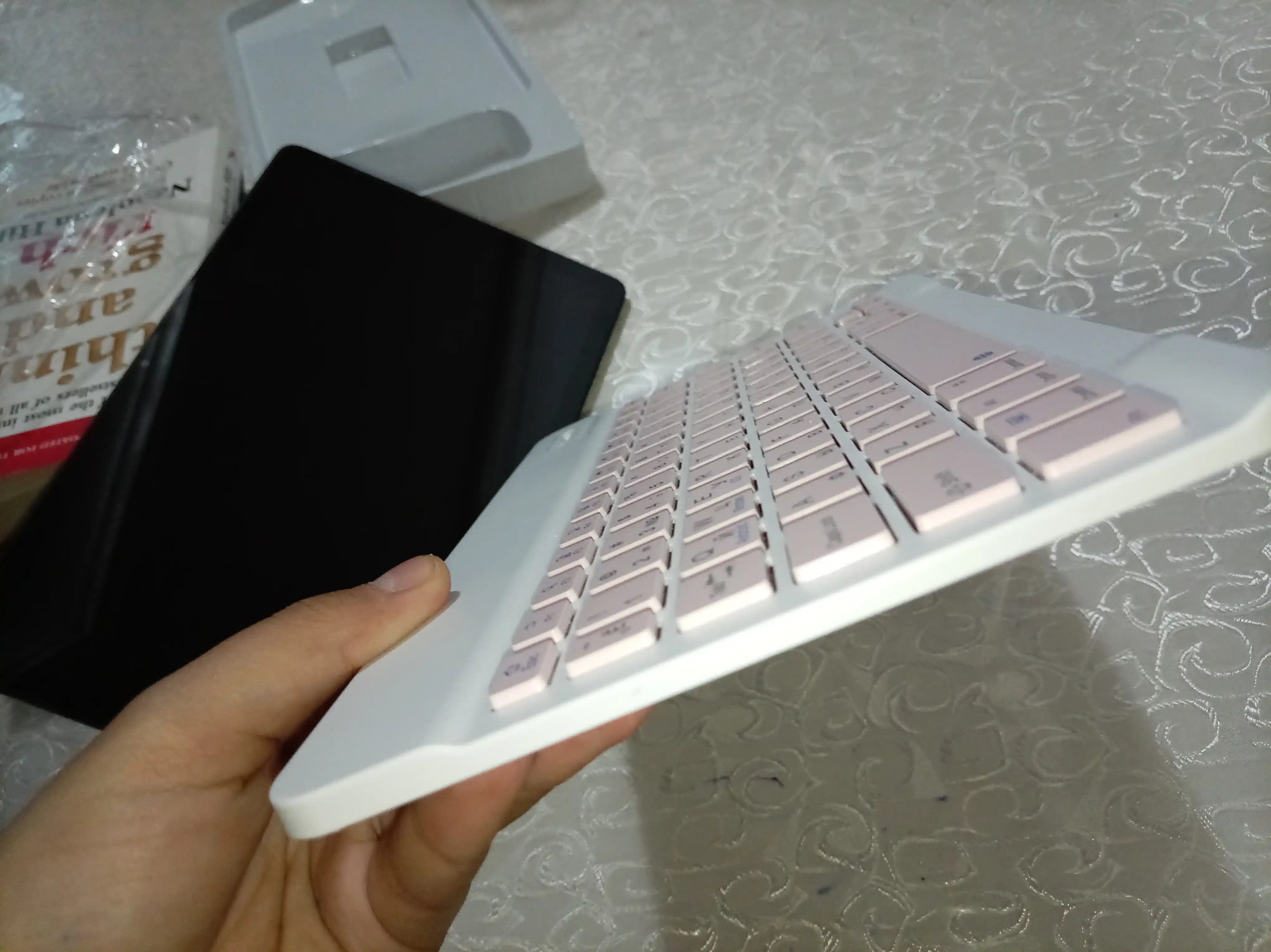 Simsiz Bluetooth klaviatura va sichqoncha telefon, noutbuk, televizor, planshet uchun