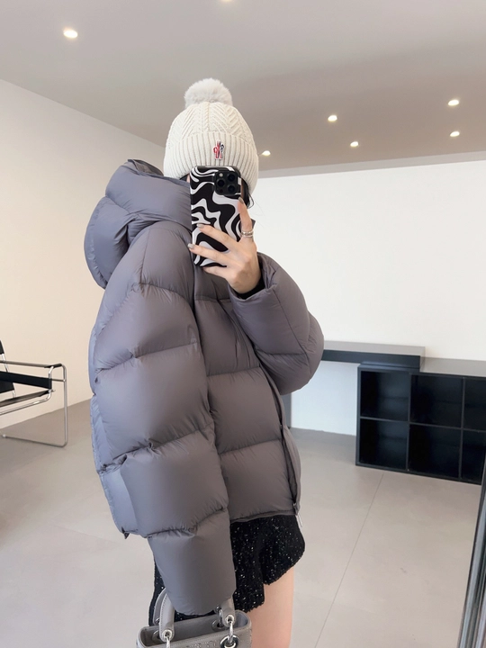 Kurtkalar ayollar uchun, oversize, qalin kapishoni bilan still koreyskiy kuz va qish uchun