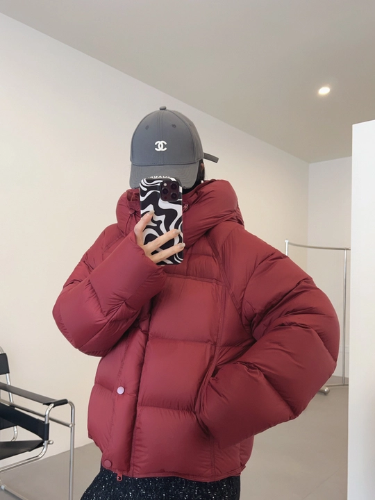 Kurtkalar ayollar uchun, oversize, qalin kapishoni bilan still koreyskiy kuz va qish uchun