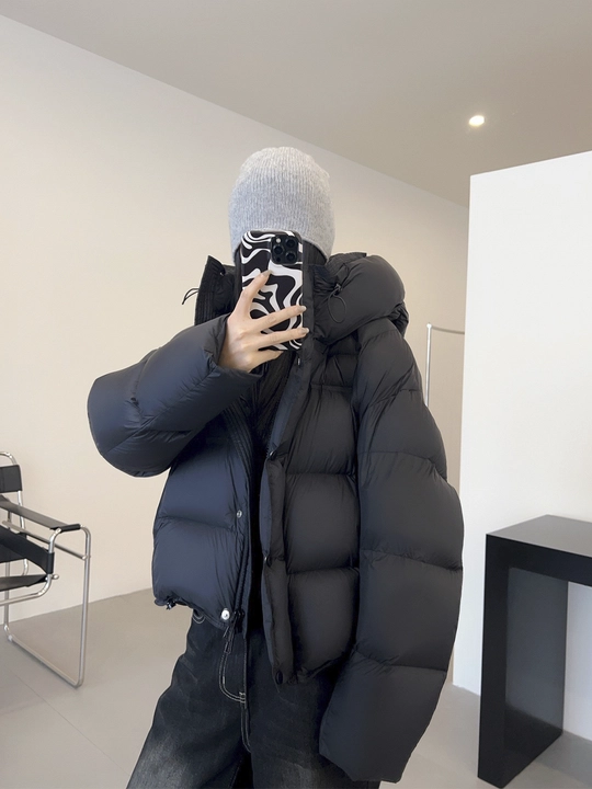 Kurtkalar ayollar uchun, oversize, qalin kapishoni bilan still koreyskiy kuz va qish uchun