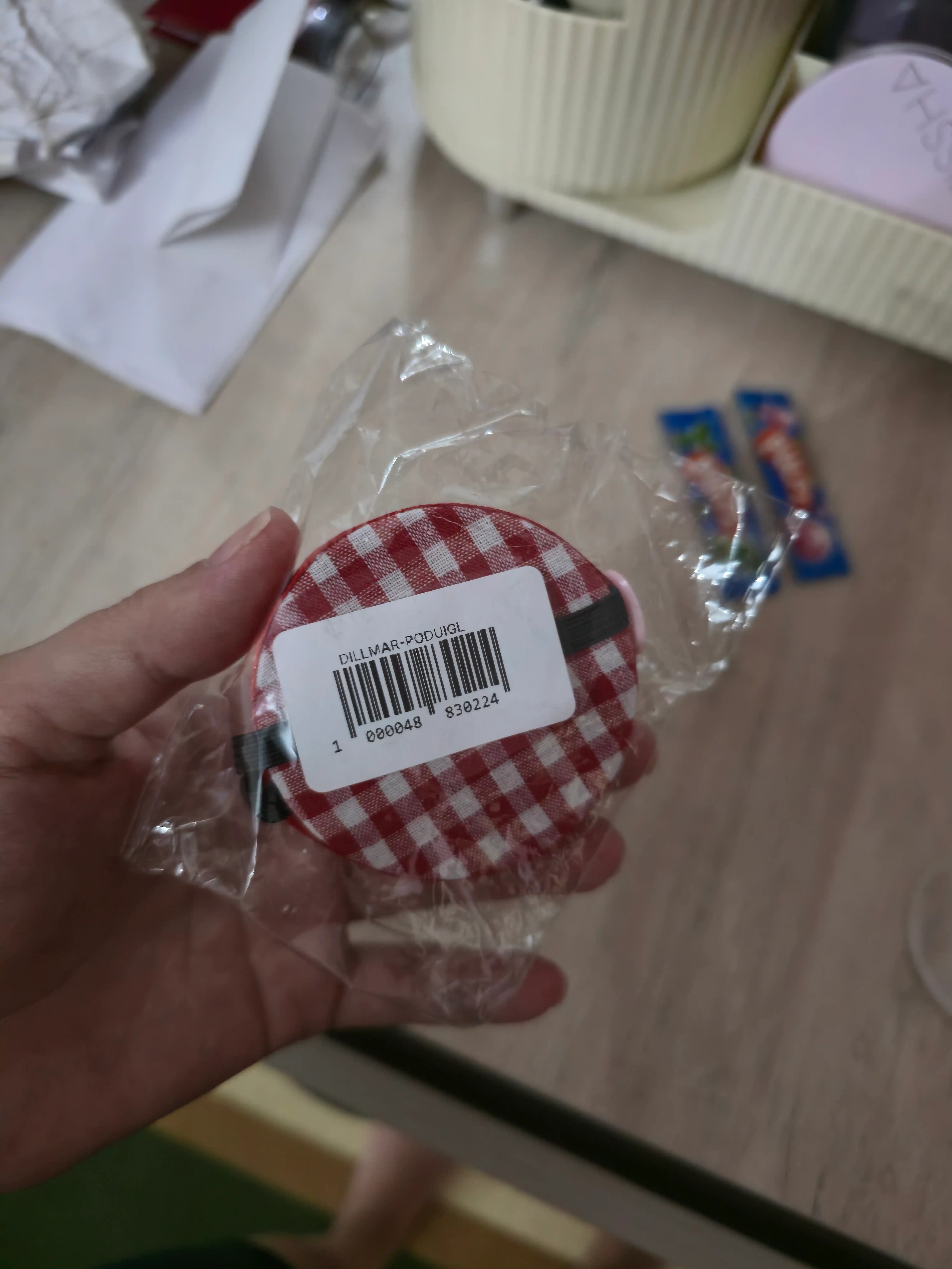 Игольница на руку, подушка для игл