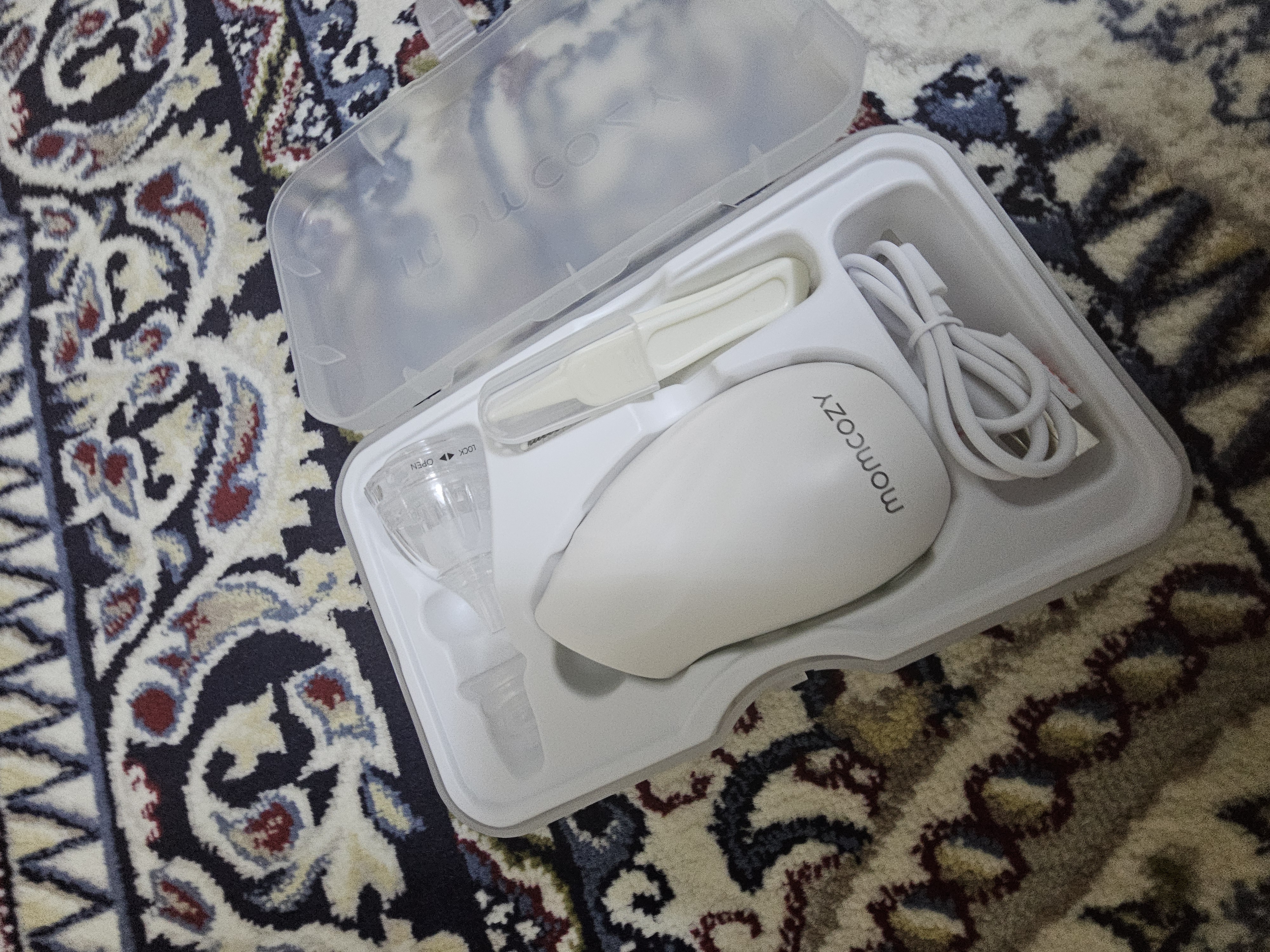Momcozy BN02 burun aspiratori, 3 daraja, BPA-free, musiqa va yorug‘lik bilan