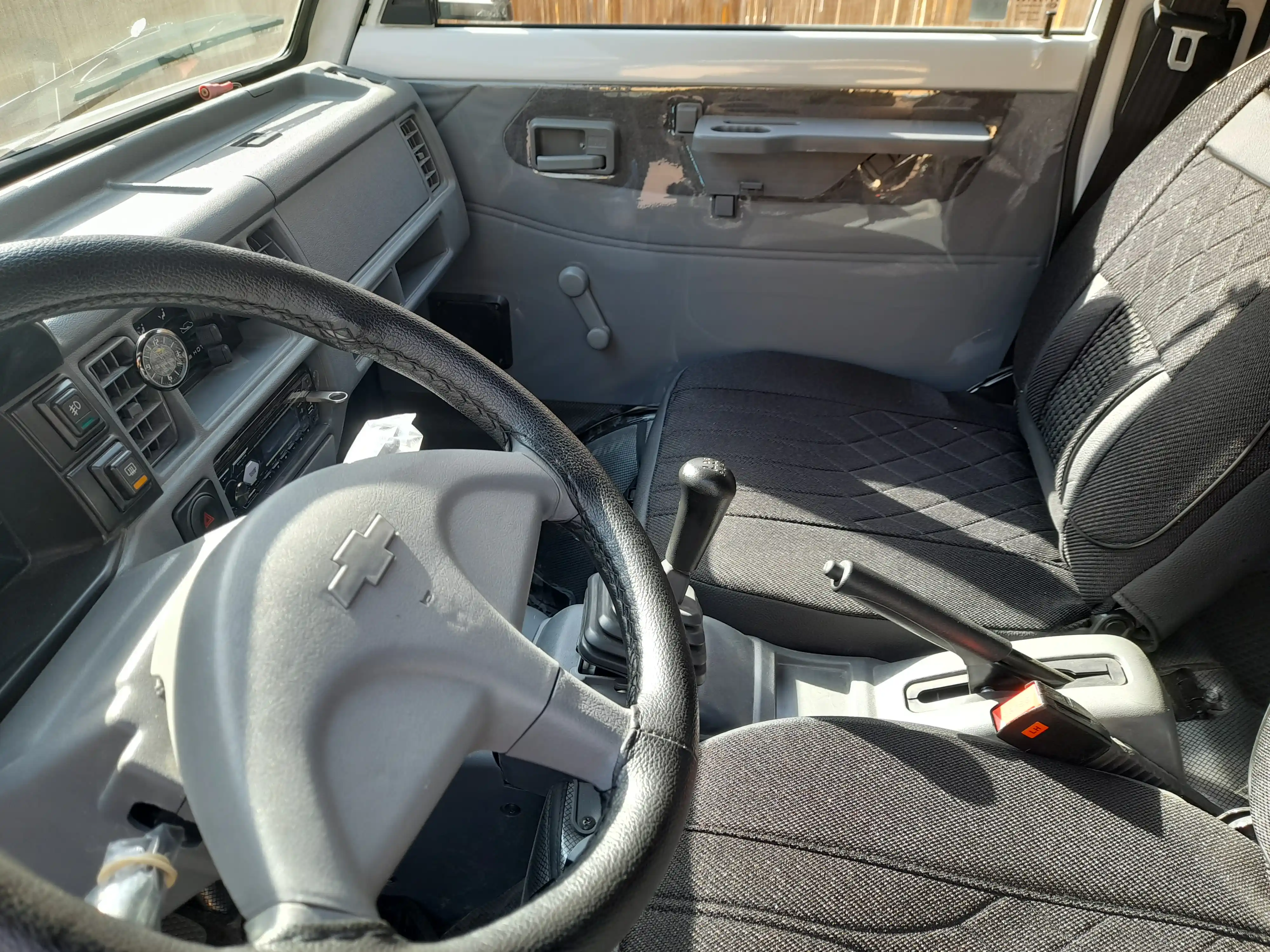 Подлокотник Damas Car, пластик, 2 шт, правый и левый