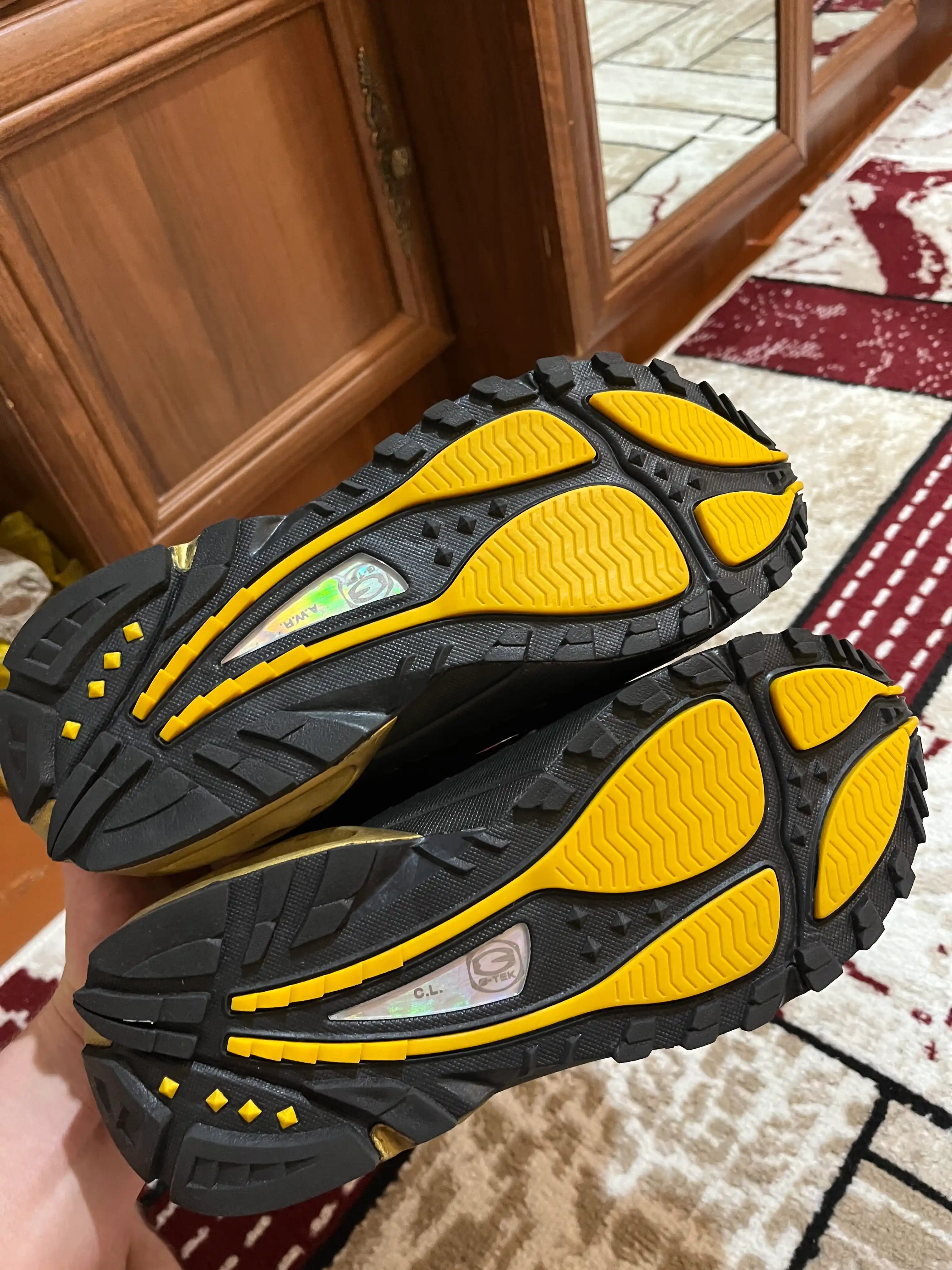 Erkaklar sport krossovkalari, Djordan, Air Max TN Plus, Nocta, Drake, oq, qora, tilla rang