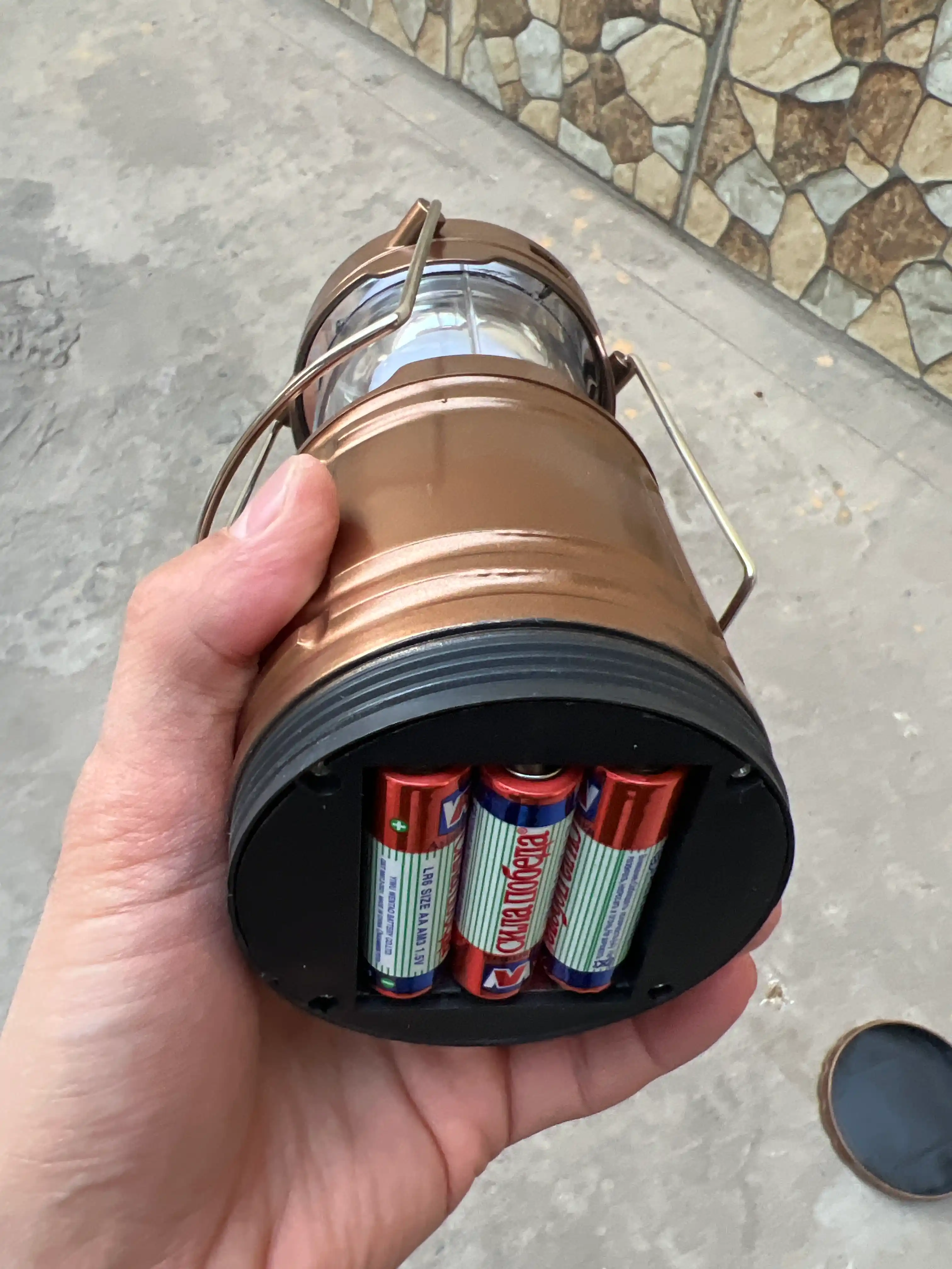 Lager chiroqi, uy, turizm va uy ishlari uchun chiroq quyosh energiyasi bilan ishlaydi