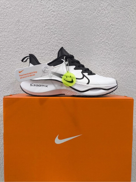 Nike ZoomX krassovkalar, sport poyabzallar, NIKE  - 