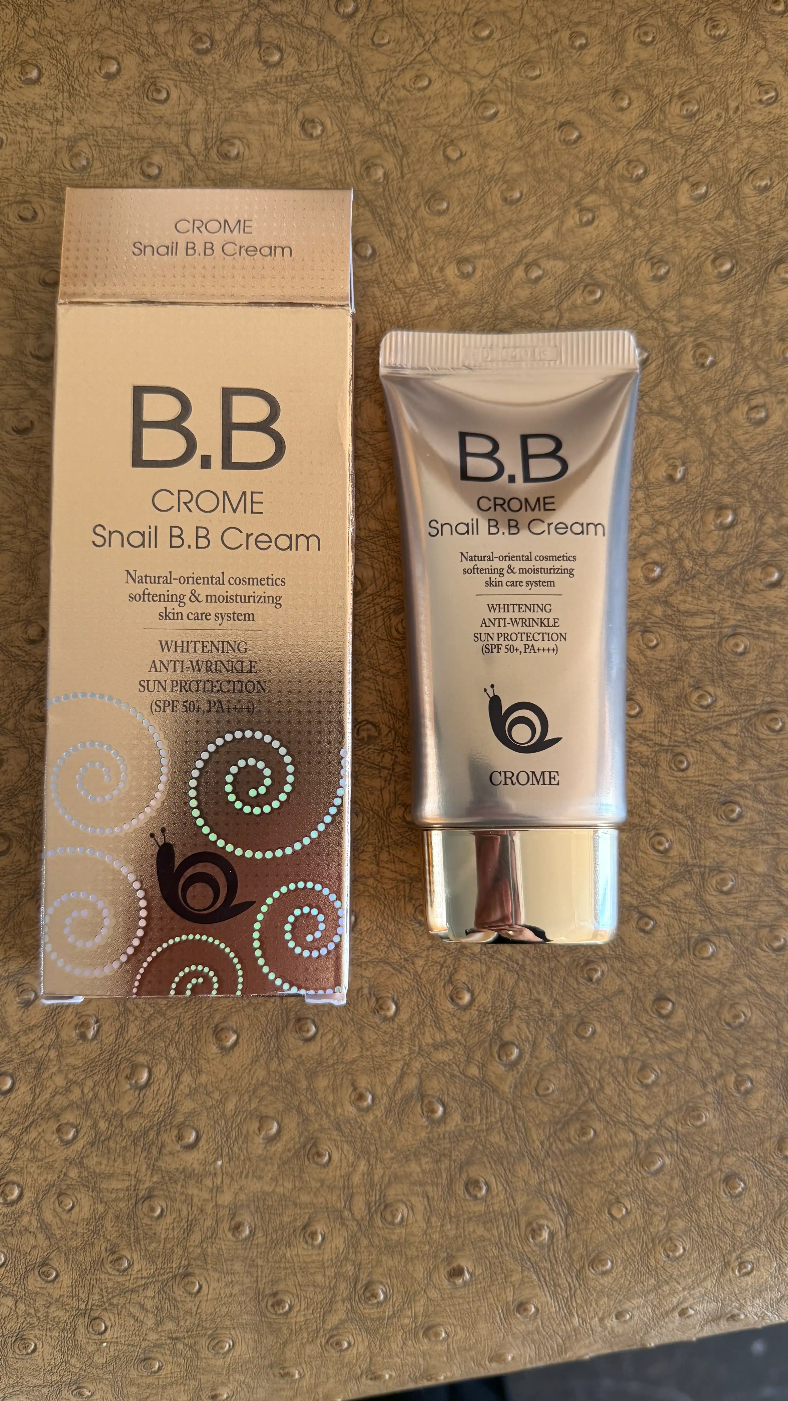 CROME SNAIL BB chig‘anoq mutsinli krem, oqartiruvchi tonal krem, 50 ml