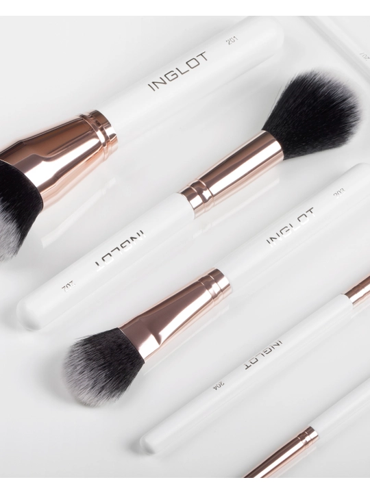 Кисть INGLOT для нанесения кремовых текстур для лица, Cинтетический ворс MAKEUP BRUSH 203