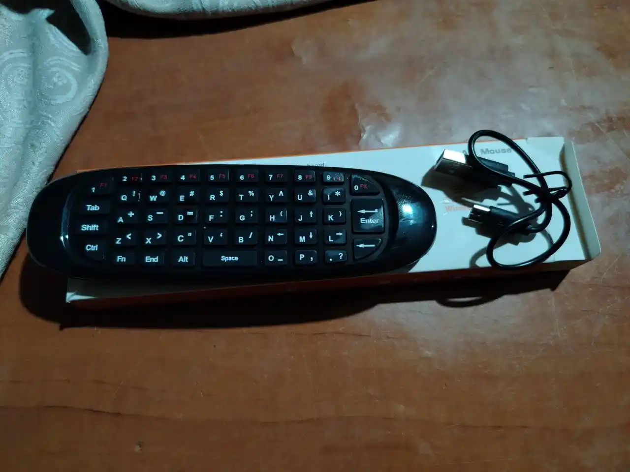 Masofadan boshqarish pulti MX3,M8,C120 2.4G Mini