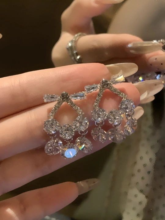 Серьги для женщин и девочек