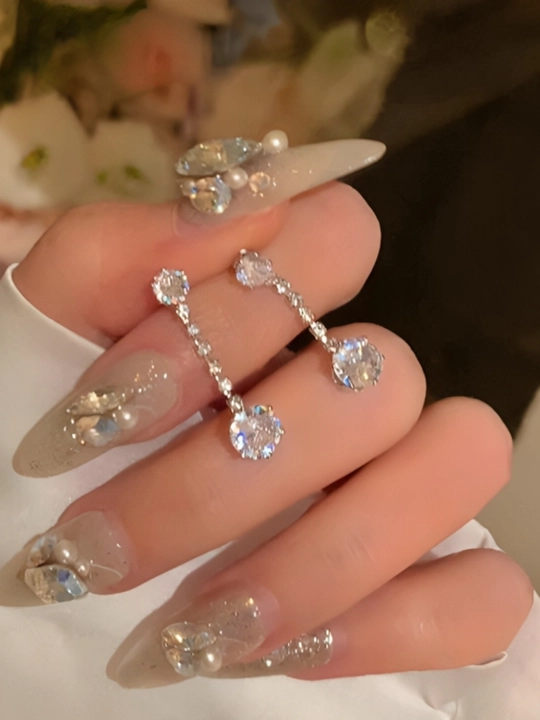 Серьги для девушек и женщин