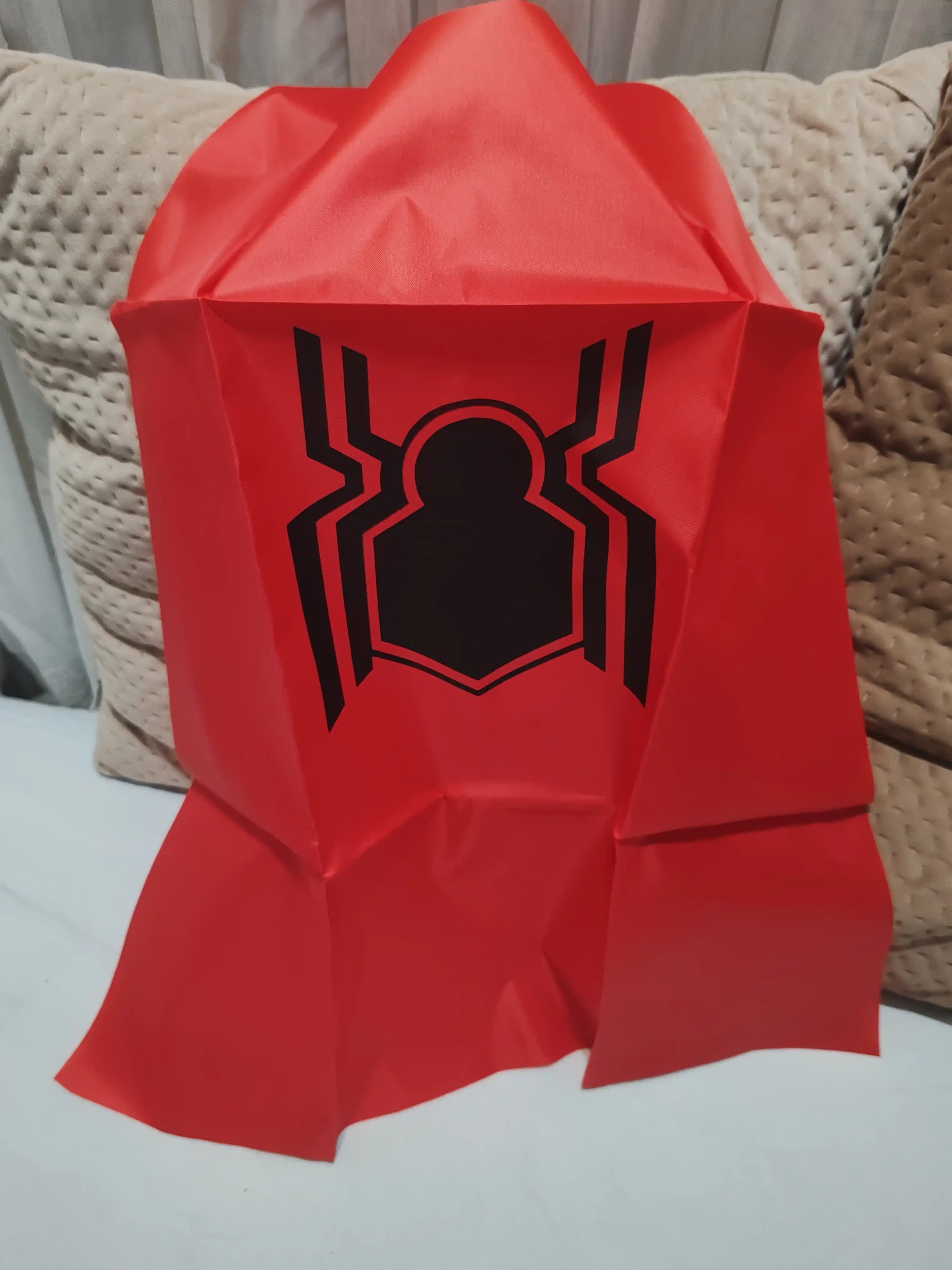 Yangi yil uchun niqobli kostyum O‘rgimchak odam, Betmen, Temir odam, Halk, Kapitan Amerika
