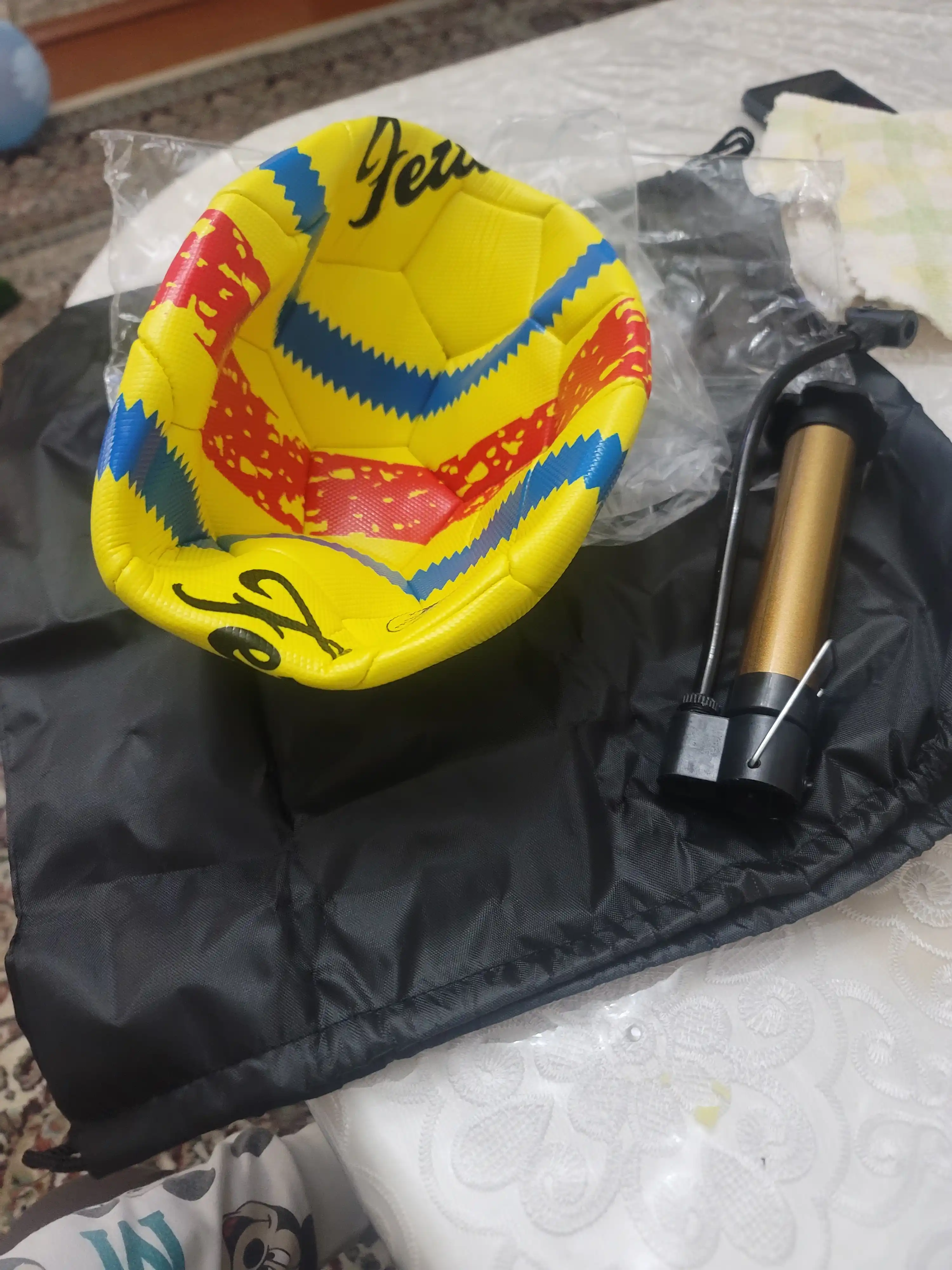 Футбольный мяч 5 размера, в подарок: насос, иголка, сумка