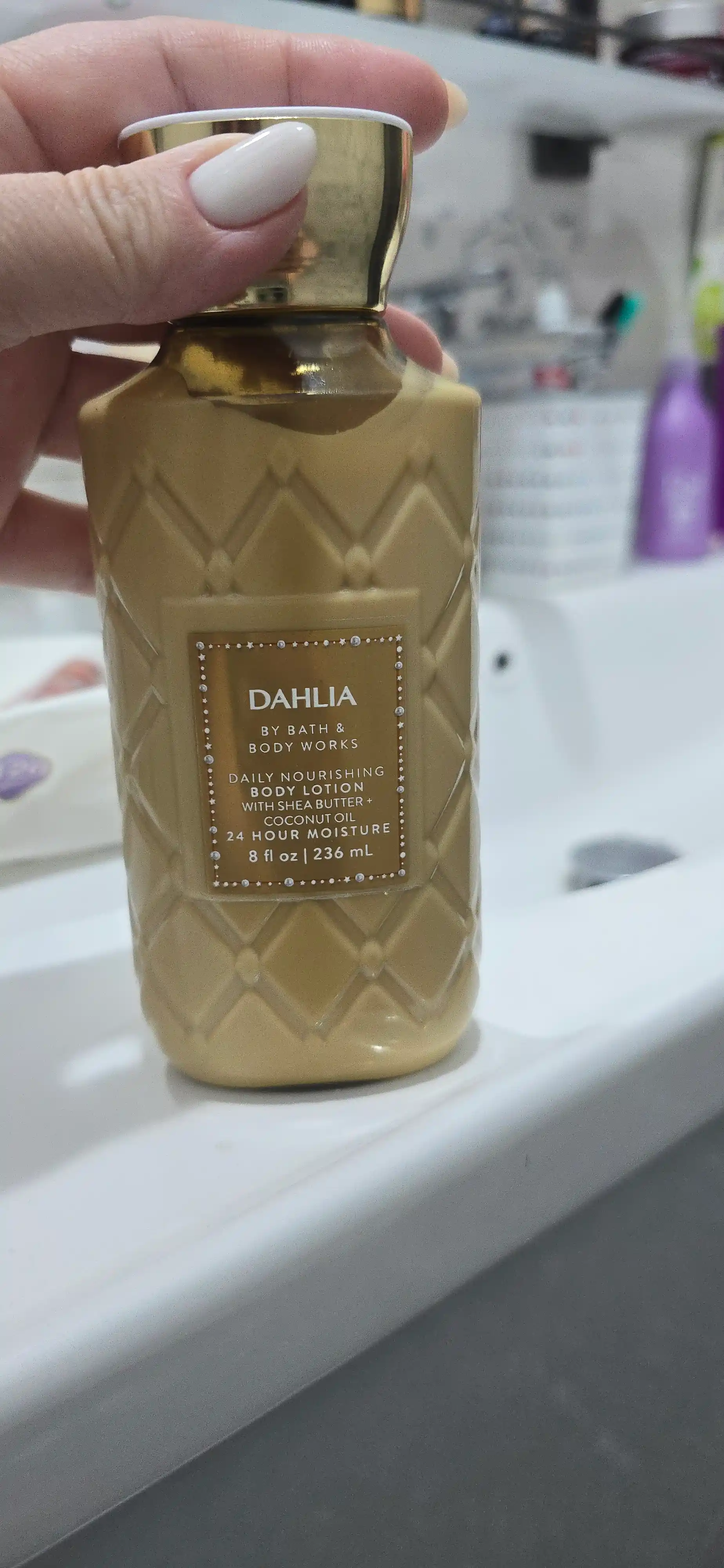 BATH AND BODY WORKS Парфюмepный увлажняющий лосьон для тела, 236 мл