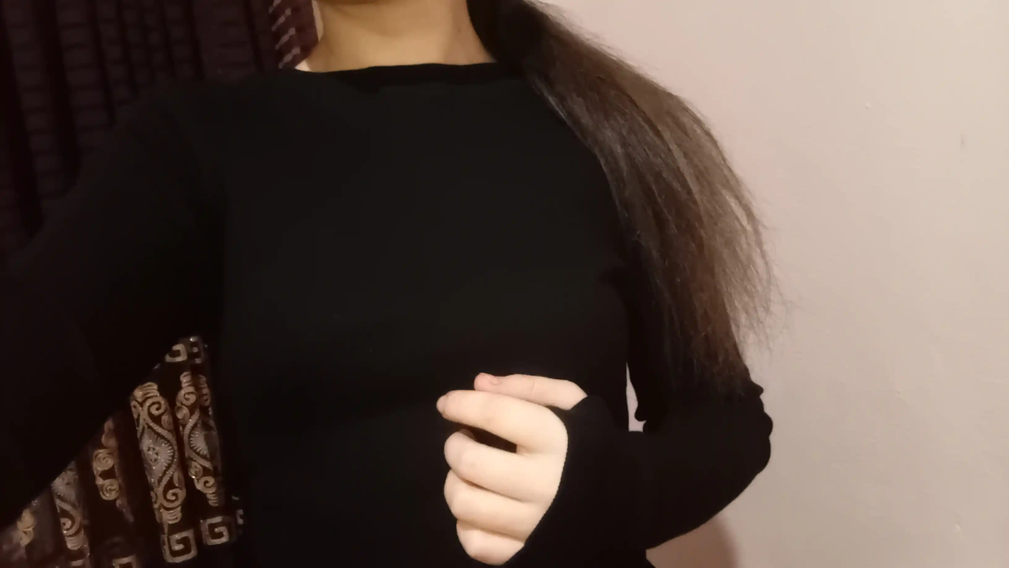 Ayollar bazaviy uzun yengli trikotaj longslivi Saraah,s