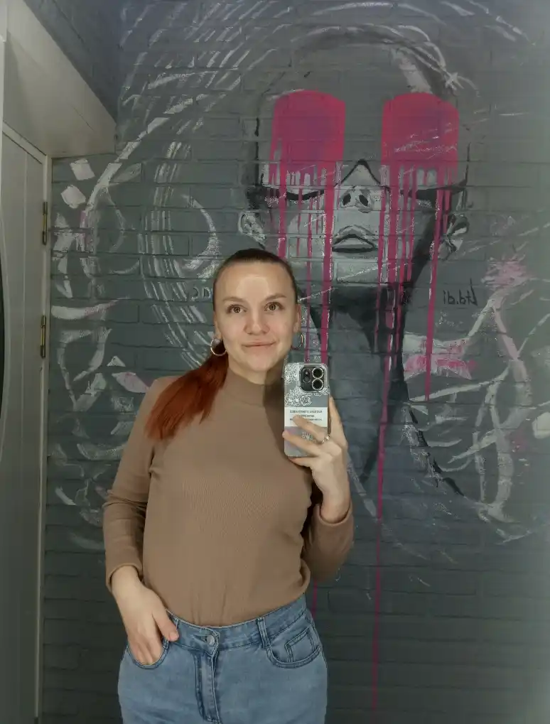 Ayollar uchun asosiy zich tikimdagi vodolazka, oddiy rangda, printsiz, mavsumiy