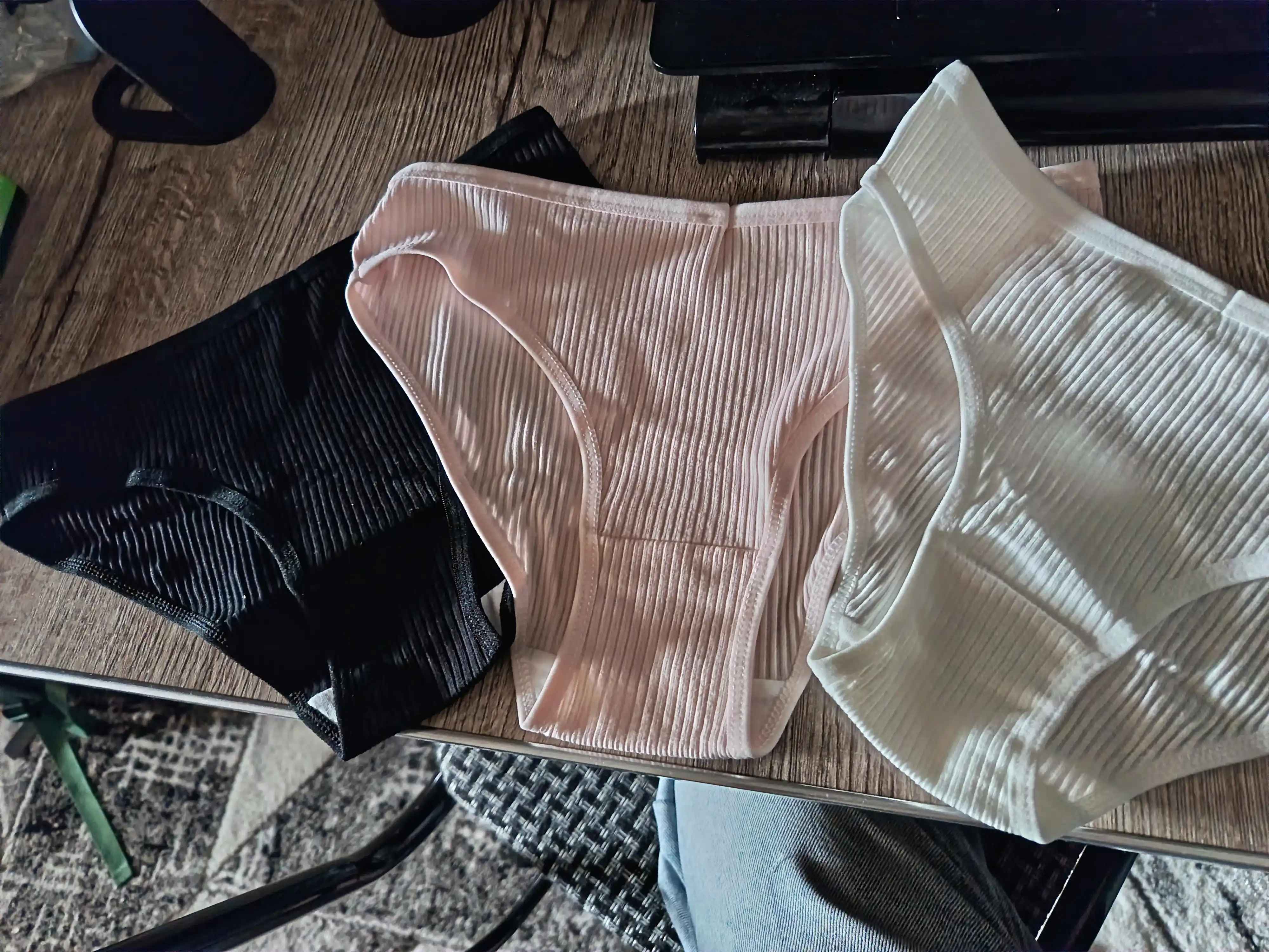 Ayollar trusiklari Kioko. Ayollar paxta slip tursik. Ayollar uchun trusik
