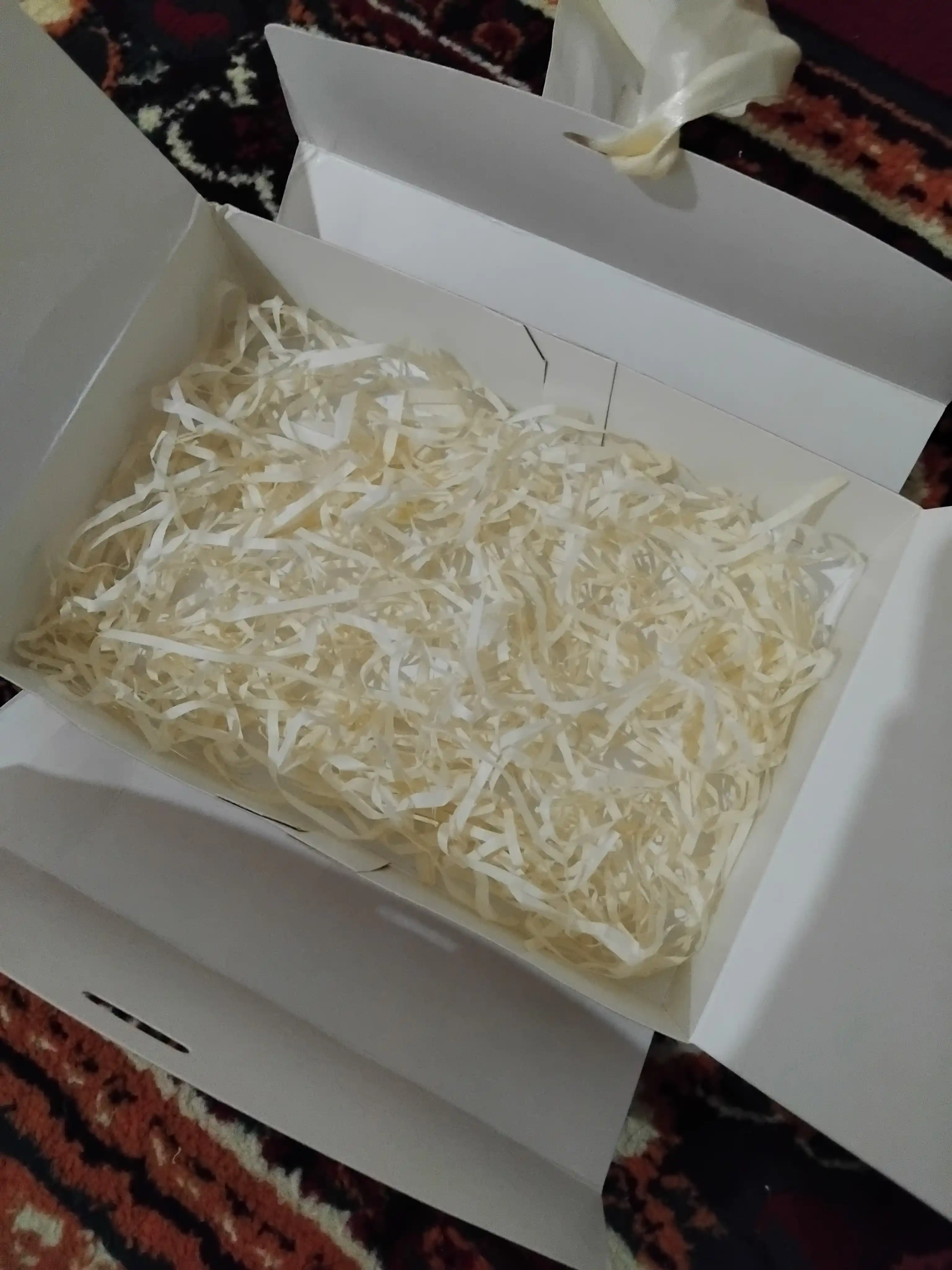 Подарочная коробка, с наполнителем, коробка для подарка, размер 21 * 14 * 5