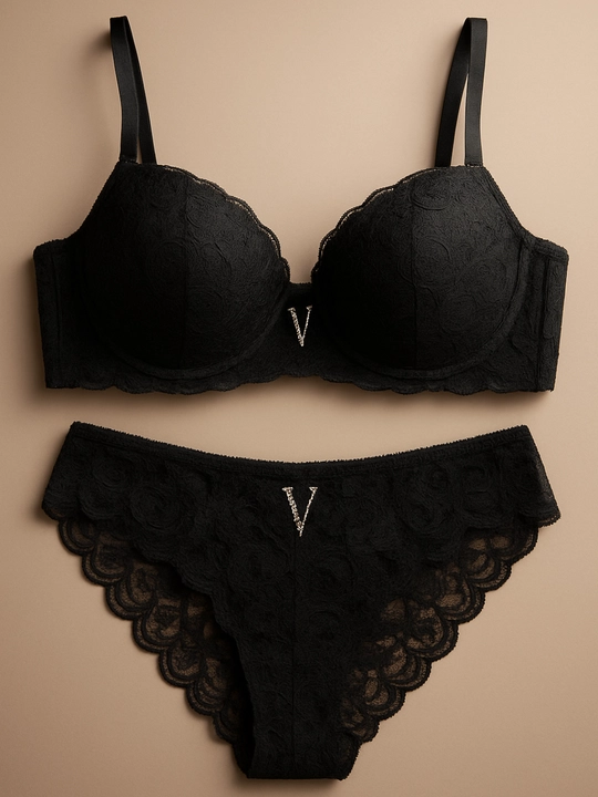 Коллекция женского нижнего белья Victoria's Secret
